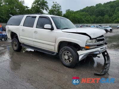 Czwarte zdjęcie samochodu z boku: 2002 CHEVROLET SUBURBAN K2500 VIN:3GNGK26GX2G132763 - miniatura