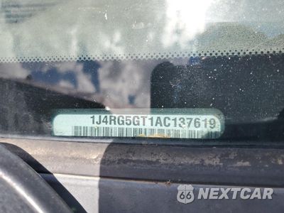 Zdjęcie 14 z 14 samochodu: 2010 JEEP COMMANDER LIMITED VIN:1J4RG5GT1AC137619 - miniatura