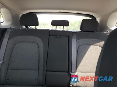 Zdjęcie 10 z 14 samochodu: 2023 HYUNDAI KONA SE VIN:KM8K23AG6PU191325 - miniatura