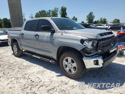 Czwarte zdjęcie samochodu z boku: 2018 TOYOTA TUNDRA CREWMAX SR5 VIN:5TFDW5F15JX775884 - miniatura