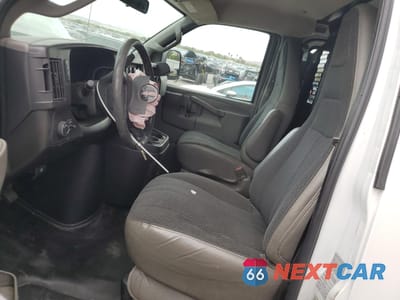 Zdjęcie 7 z 15 samochodu: 2021 GMC SAVANA G2500 VIN:1GTW7AFP2M1246273 - miniatura