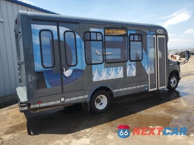 Trzecie zdjęcie samochodu z tyłu: 2022 FORD ECONOLINE E450 SUPER DUTY CUTAWAY VAN VIN:1FDFE4FN4NDC37754 - miniatura