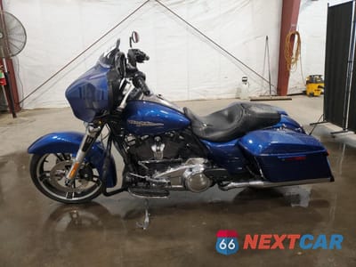 Trzecie zdjęcie samochodu z tyłu: 2017 HARLEY-DAVIDSON FLHX STREET GLIDE VIN:1HD1KBC12HB608244 - miniatura