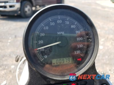 Zdjęcie 7 z 10 samochodu: 2009 HARLEY-DAVIDSON XL883 L VIN:1HD4CR2149K409752 - miniatura