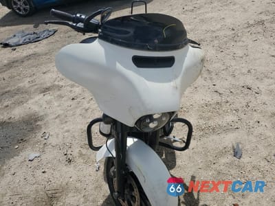 Piąte zdjęcie samochodu w środku: 2018 HARLEY-DAVIDSON FLHXS STREET GLIDE SPECIAL VIN:1HD1KRC19JB629994 - miniatura