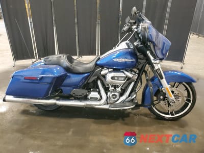 2017 HARLEY-DAVIDSON FLHX STREET GLIDE 1HD1KBC12HB608244 - główne zdjęcie licytacji z USA - miniatura