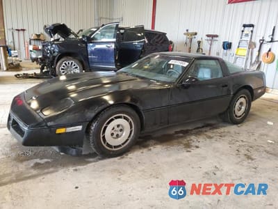 1986 CHEVROLET CORVETTE 1G1YY0786G5105915 - główne zdjęcie licytacji z USA - miniatura