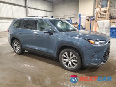 Czwarte zdjęcie samochodu z boku: 2024 TOYOTA GRAND HIGHLANDER XLE VIN:5TDACAB54RS000118 - miniatura