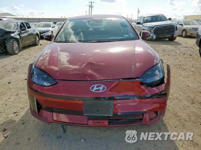 Piąte zdjęcie samochodu w środku: 2023 HYUNDAI IONIQ 6 SEL VIN:KMHM34AA8PA046649 - miniatura