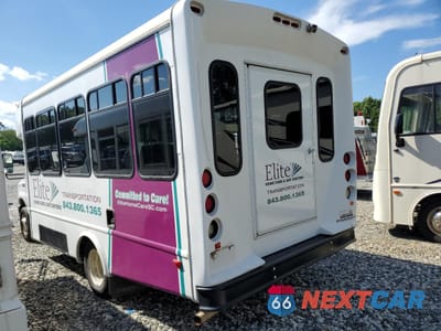 Trzecie zdjęcie samochodu z tyłu: 2017 FORD ECONOLINE E350 SUPER DUTY CUTAWAY VAN VIN:1FDEE3FS8HDC46084 - miniatura