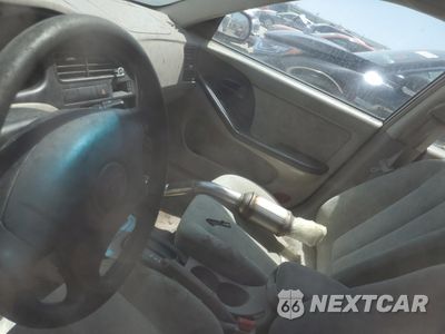 Zdjęcie 8 z 12 samochodu: 2002 HYUNDAI ELANTRA GLS VIN:KMHDN45D72U360511 - miniatura