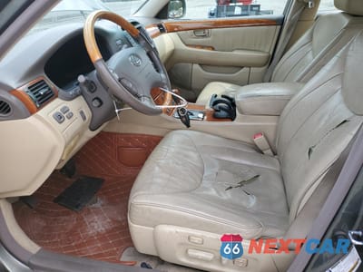 Zdjęcie 7 z 12 samochodu: 2004 LEXUS LS 430 VIN:JTHBN36F040141100 - miniatura