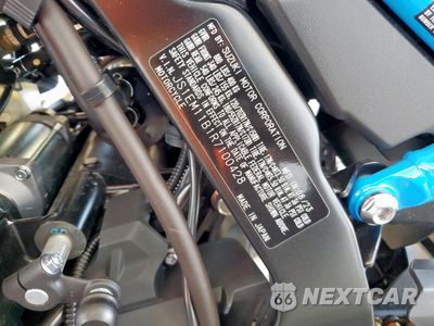 Zdjęcie 9 z 11 samochodu: 2024 SUZUKI GSX800 R VIN:JS1EM11B1R7100428 - miniatura