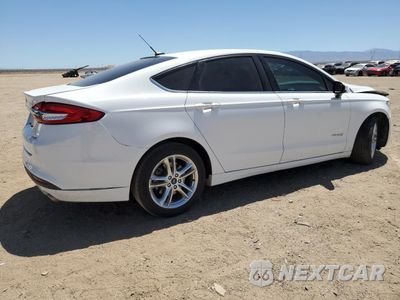 Trzecie zdjęcie samochodu z tyłu: 2018 FORD FUSION S HYBRID VIN:3FA6P0UU0JR167694 - miniatura