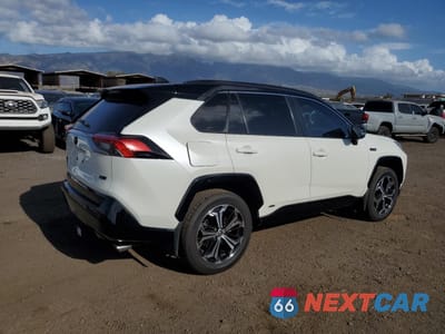 Trzecie zdjęcie samochodu z tyłu: 2021 TOYOTA RAV4 PRIME XSE VIN:JTMFB3FV6MD070819 - miniatura