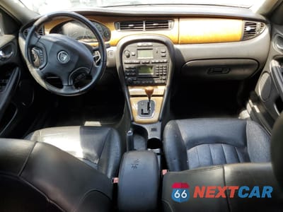 Zdjęcie 8 z 12 samochodu: 2003 JAGUAR X-TYPE 2.5 VIN:SAJEA51D43XC94231 - miniatura