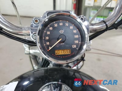 Zdjęcie 7 z 10 samochodu: 2017 HARLEY-DAVIDSON XL1200 C VIN:1HD1CT314HC429653 - miniatura