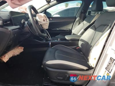 Zdjęcie 7 z 12 samochodu: 2025 KIA K5 GT LINE VIN:KNAG64J74S5304547 - miniatura