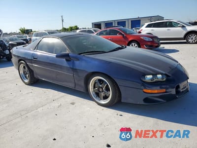 Czwarte zdjęcie samochodu z boku: 2002 CHEVROLET CAMARO Z28 VIN:2G1FP22G022157193 - miniatura