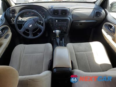 Zdjęcie 8 z 13 samochodu: 2005 CHEVROLET TRAILBLAZER EXT LS VIN:1GNET16S156137116 - miniatura