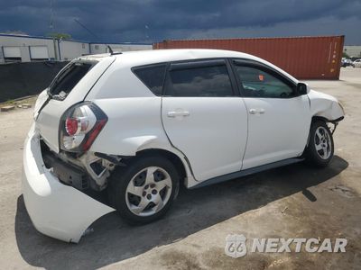 Trzecie zdjęcie samochodu z tyłu: 2010 PONTIAC VIBE VIN:5Y2SP6E85AZ417696 - miniatura