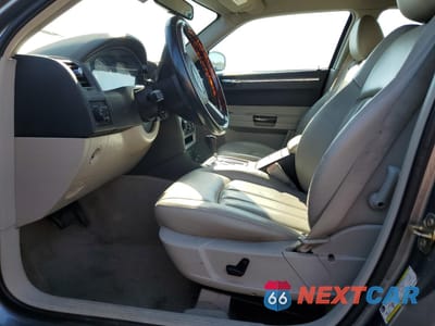 Zdjęcie 7 z 15 samochodu: 2006 CHRYSLER 300C VIN:2C3KA63H96H365604 - miniatura