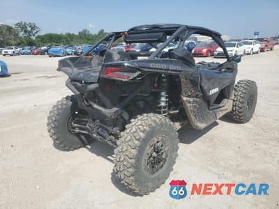 Czwarte zdjęcie samochodu z boku: 2025 CAN-AM MAVERICK X3 X DS TURBO RR VIN:3JBVDAV44SE000687 - miniatura