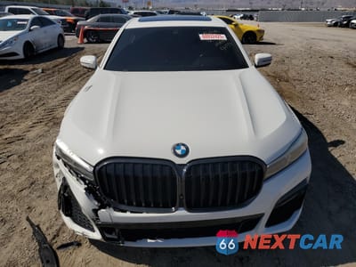 Piąte zdjęcie samochodu w środku: 2020 BMW 740 I VIN:WBA7T2C03LGF96603 - miniatura