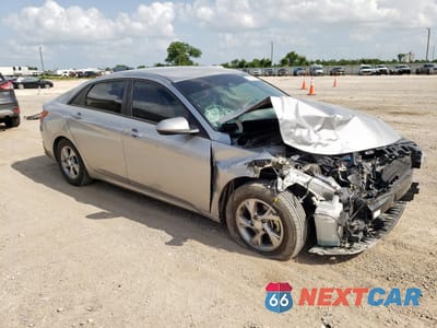 Czwarte zdjęcie samochodu z boku: 2021 HYUNDAI ELANTRA SE VIN:5NPLL4AG4MH016024 - miniatura