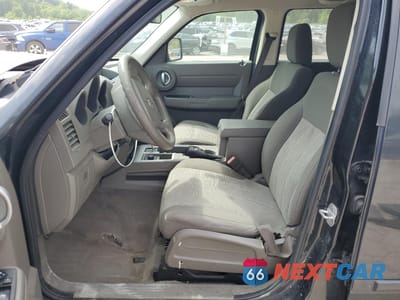 Zdjęcie 7 z 15 samochodu: 2008 DODGE NITRO SXT VIN:1D8GU28KX8W219482 - miniatura