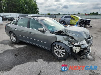 Czwarte zdjęcie samochodu z boku: 2008 HYUNDAI AZERA SE VIN:KMHFC46F18A253303 - miniatura
