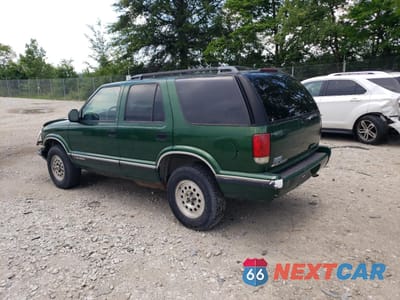 Drugie zdjęcie samochodu z przodu: 1997 CHEVROLET BLAZER VIN:1GNDT13W4VK110812 - miniatura