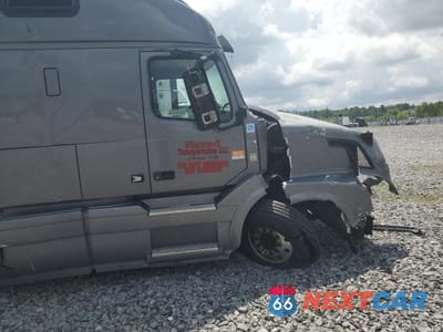 Zdjęcie 9 z 10 samochodu: 2012 VOLVO VN VNL VIN:4V4NC9EH1CN557253 - miniatura