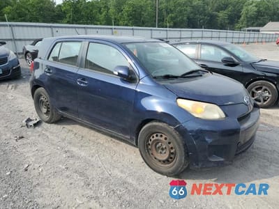 Czwarte zdjęcie samochodu z boku: 2012 TOYOTA SCION XD VIN:JTKKU4B45C1016934 - miniatura