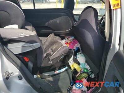 Zdjęcie 10 z 12 samochodu: 2011 NISSAN VERSA S VIN:3N1BC1CP3BL375873 - miniatura