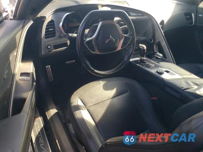 Zdjęcie 8 z 13 samochodu: 2016 CHEVROLET CORVETTE STINGRAY 1LT VIN:1G1YB2D77G5120495 - miniatura