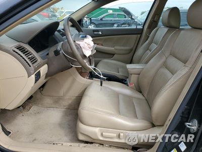 Zdjęcie 7 z 12 samochodu: 2005 HONDA ACCORD EX VIN:1HGCM66565A059046 - miniatura