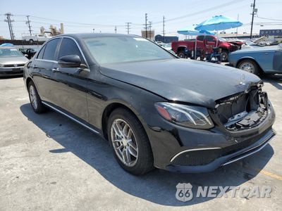 Czwarte zdjęcie samochodu z boku: 2017 MERCEDES-BENZ E 300 4MATIC VIN:WDDZF4KBXHA091396 - miniatura