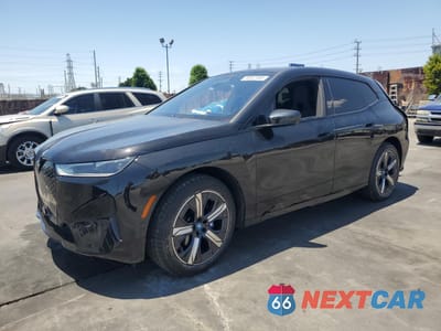 2024 BMW IX XDRIVE50 WB523CF08RCN90769 - główne zdjęcie licytacji z USA - miniatura