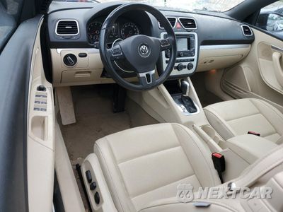 Zdjęcie 8 z 12 samochodu: 2015 VOLKSWAGEN EOS KOMFORT VIN:WVWBW8AH8FV005579 - miniatura