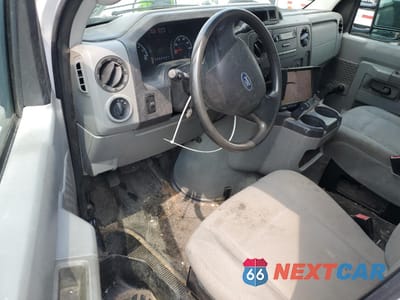 Zdjęcie 8 z 13 samochodu: 2010 FORD ECONOLINE E350 SUPER DUTY CUTAWAY VAN VIN:1FDWE3FL2ADA97304 - miniatura