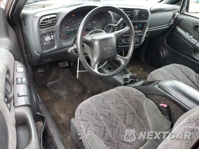 Zdjęcie 8 z 14 samochodu: 2002 GMC SONOMA VIN:1GTCS19W528109871 - miniatura