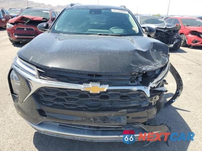 Piąte zdjęcie samochodu w środku: 2025 CHEVROLET TRAX 1LT VIN:KL77LHEP4SC043362 - miniatura