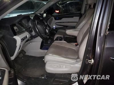 Zdjęcie 7 z 13 samochodu: 2018 HONDA ODYSSEY ELITE VIN:5FNRL6H97JB020592 - miniatura