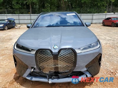 Piąte zdjęcie samochodu w środku: 2025 BMW IX XDRIVE50 VIN:WB523CF08SCS88209 - miniatura