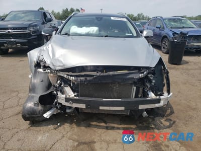 Piąte zdjęcie samochodu w środku: 2019 INFINITI QX30 LUXE VIN:SJKCH5CR3KA009217 - miniatura