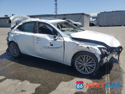 Czwarte zdjęcie samochodu z boku: 2017 LEXUS IS 200T VIN:JTHBA1D21G5015710 - miniatura