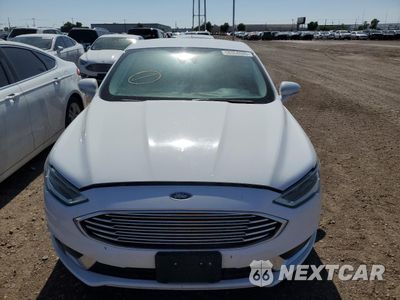 Piąte zdjęcie samochodu w środku: 2018 FORD FUSION SE HYBRID VIN:3FA6P0LU5JR171578 - miniatura