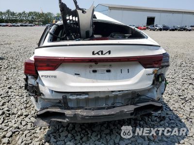 Zdjęcie 6 z 14 samochodu: 2022 KIA FORTE GT LINE VIN:3KPF54AD8NE435125 - miniatura