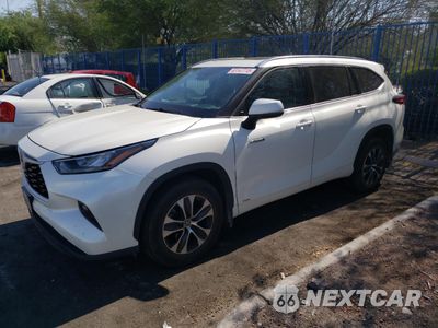 2020 TOYOTA HIGHLANDER HYBRID XLE 5TDGBRCH0LS509327 - główne zdjęcie licytacji z USA - miniatura